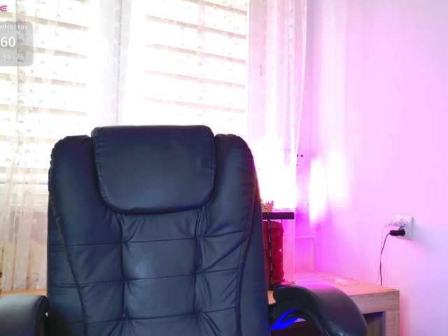Bella-Rosee4u live cam on BongaCams