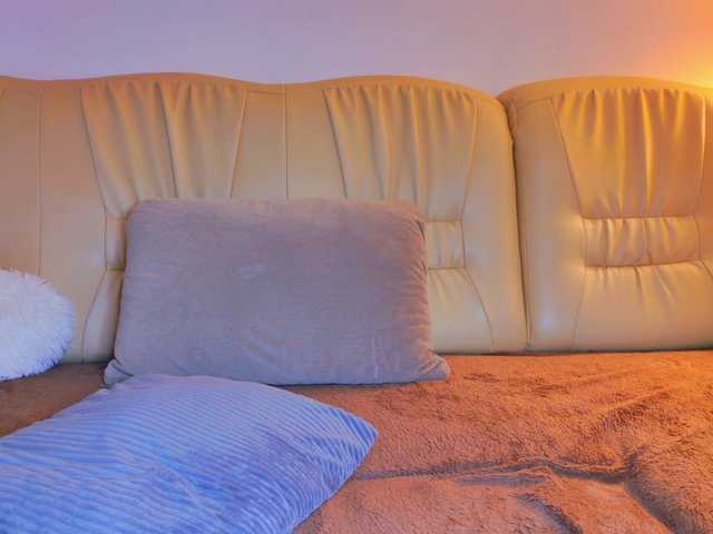 Bella-Rosee4u live cam on BongaCams