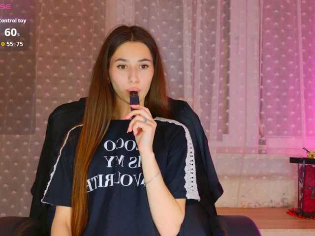 Bella-Rosee4u live cam on BongaCams