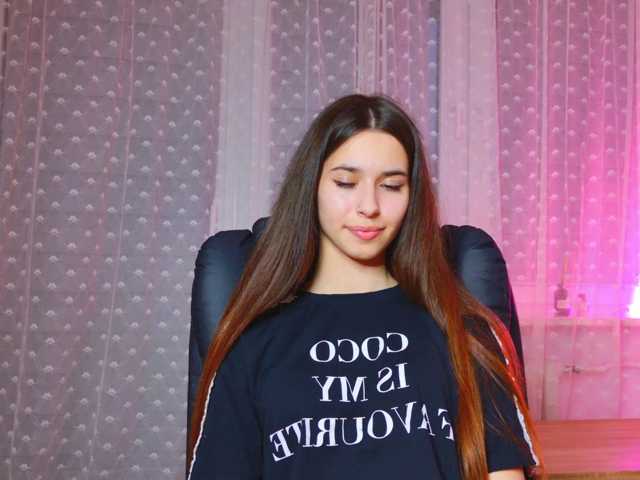 Bella-Rosee4u live cam on BongaCams