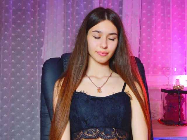 Bella-Rosee4u live cam on BongaCams