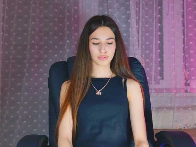 Bella-Rosee4u live cam on BongaCams