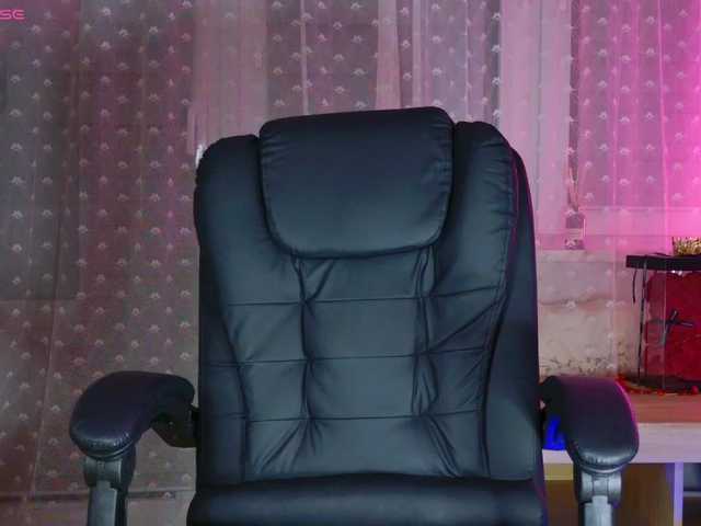 Bella-Rosee4u live cam on BongaCams