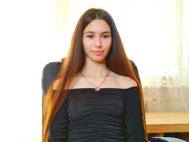 Bella-Rosee4u live cam on BongaCams