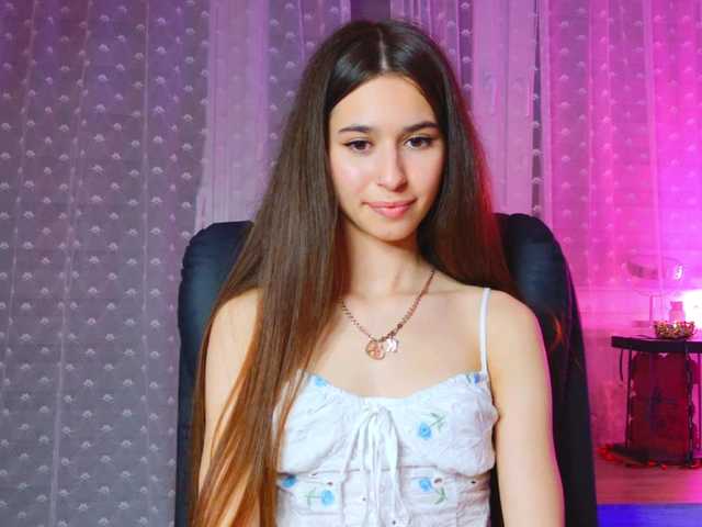 Bella-Rosee4u live cam on BongaCams