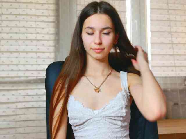 Bella-Rosee4u webcam