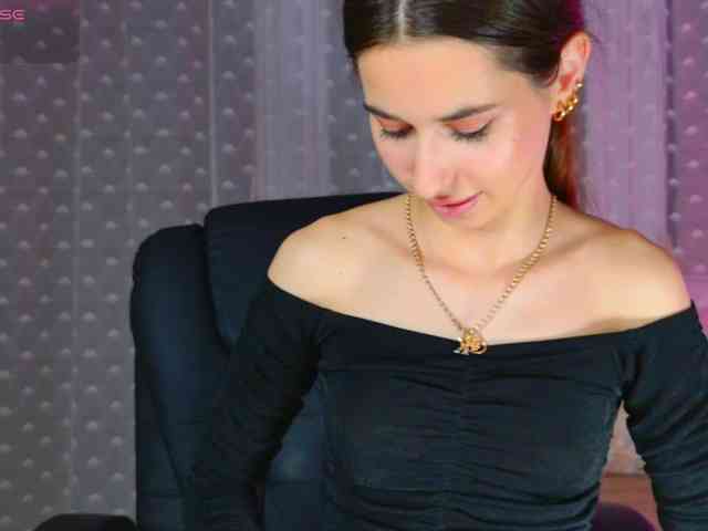 Bella-Rosee4u webcam
