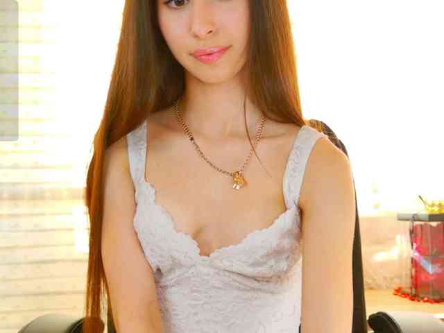 Bella-Rosee4u webcam