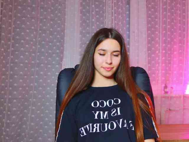 Bella-Rosee4u webcam