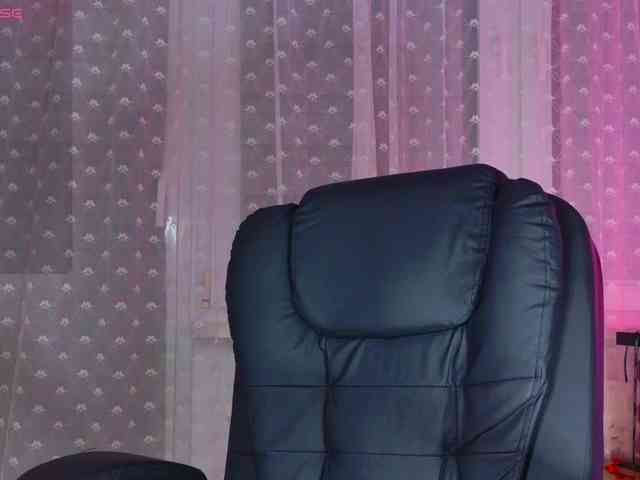 Bella-Rosee4u webcam