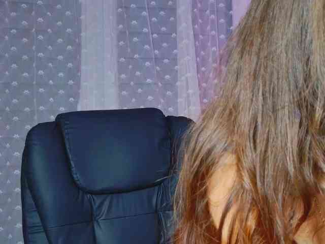 Bella-Rosee4u webcam