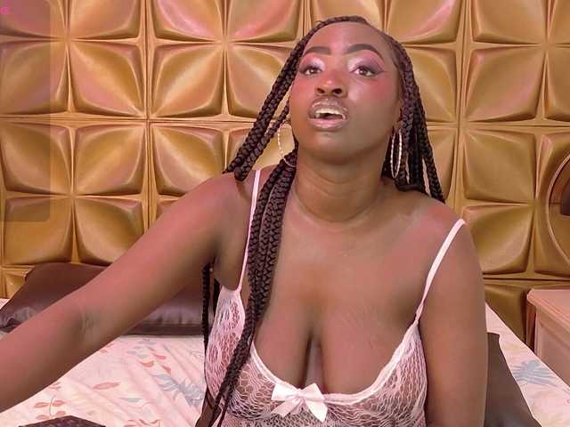 SaharaBailey live cam on BongaCams