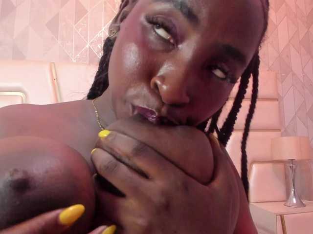 SaharaBailey live cam on BongaCams