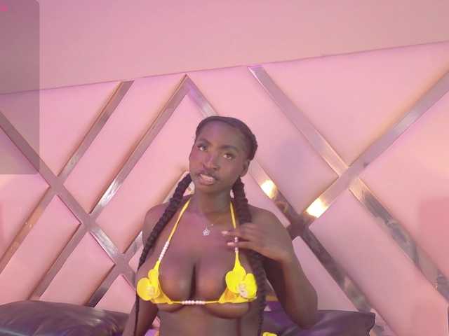 SaharaBailey live cam on BongaCams