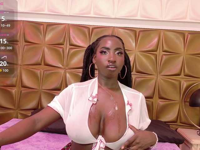 SaharaBailey live cam on BongaCams