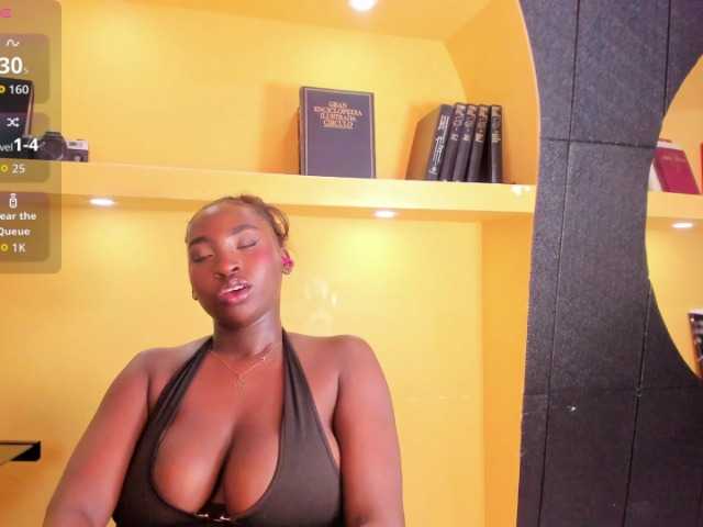 SaharaBailey live cam on BongaCams