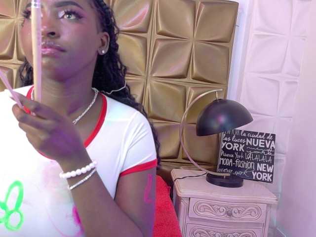 SaharaBailey live cam on BongaCams