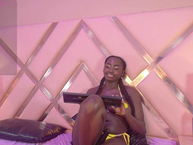 SaharaBailey live cam on BongaCams
