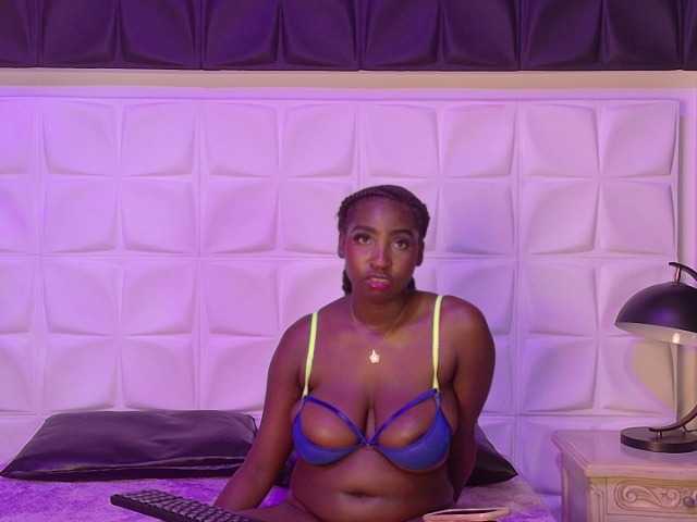SaharaBailey live cam on BongaCams