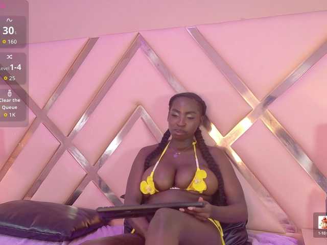 SaharaBailey live cam on BongaCams