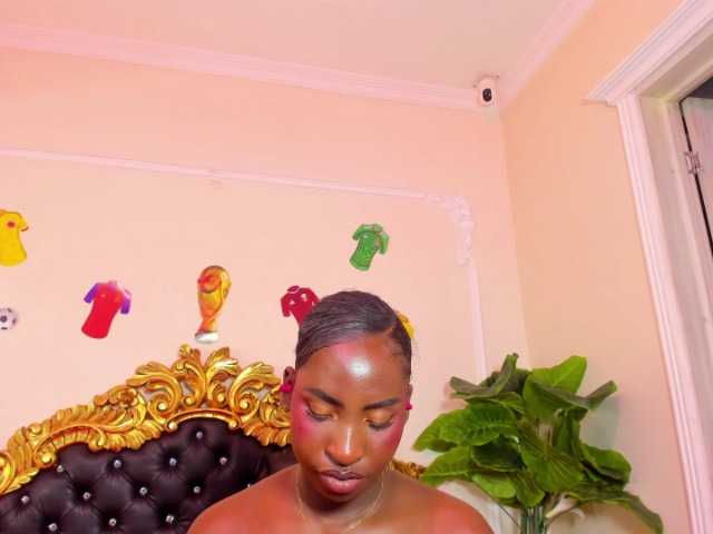 SaharaBailey live cam on BongaCams
