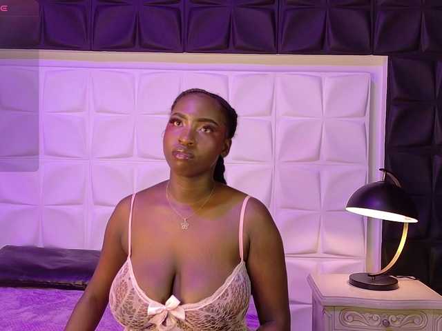 SaharaBailey live cam on BongaCams