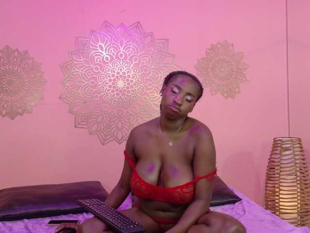 SaharaBailey live cam on BongaCams