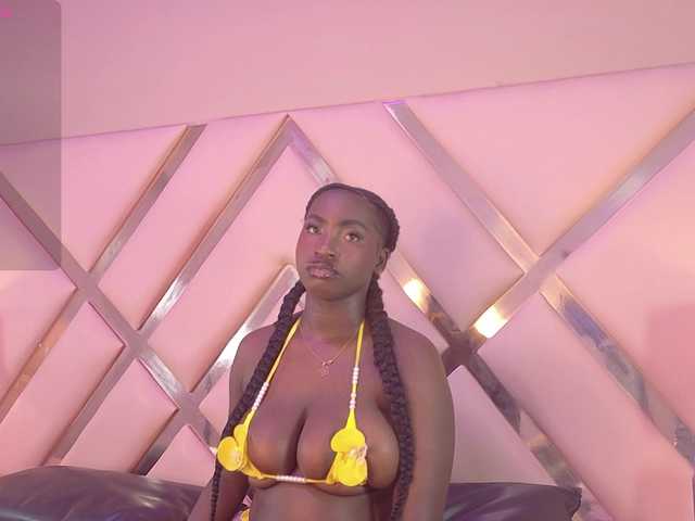 SaharaBailey live cam on BongaCams