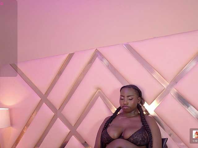 SaharaBailey live cam on BongaCams