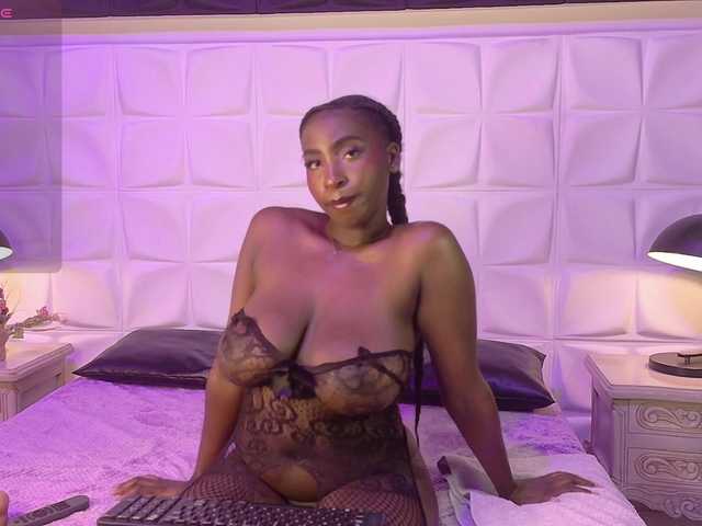 SaharaBailey live cam on BongaCams