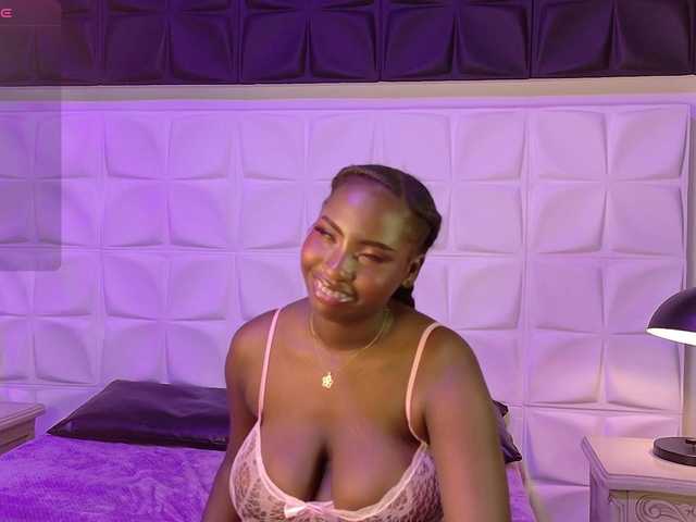 SaharaBailey live cam on BongaCams