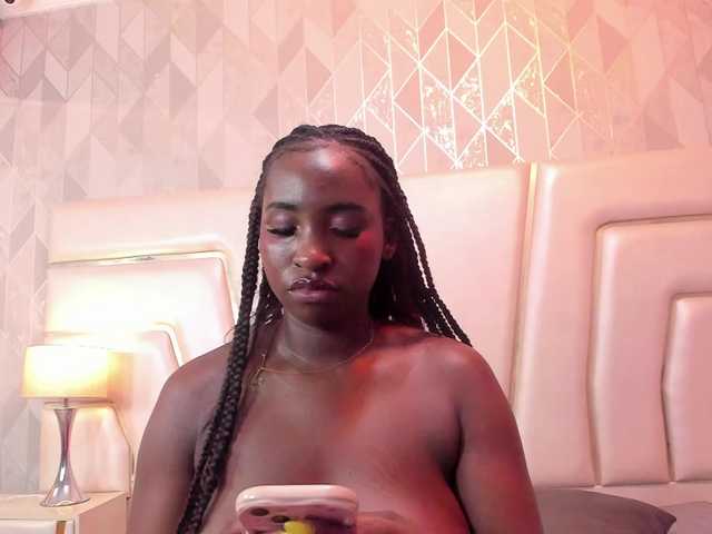 SaharaBailey live cam on BongaCams