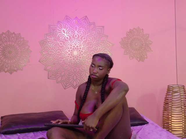 SaharaBailey live cam on BongaCams