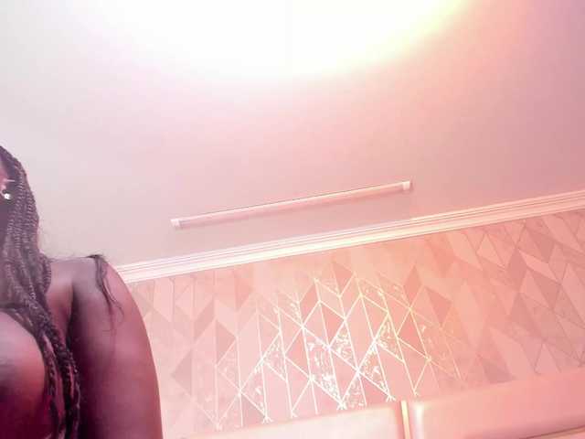 SaharaBailey live cam on BongaCams