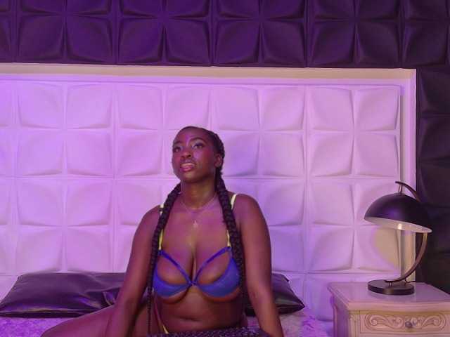 SaharaBailey live cam on BongaCams