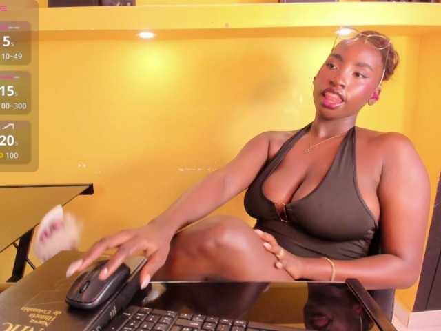 SaharaBailey live cam on BongaCams