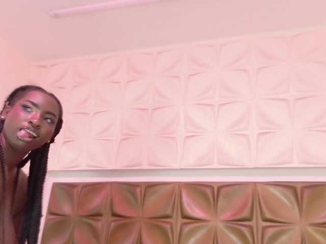 SaharaBailey live cam on BongaCams
