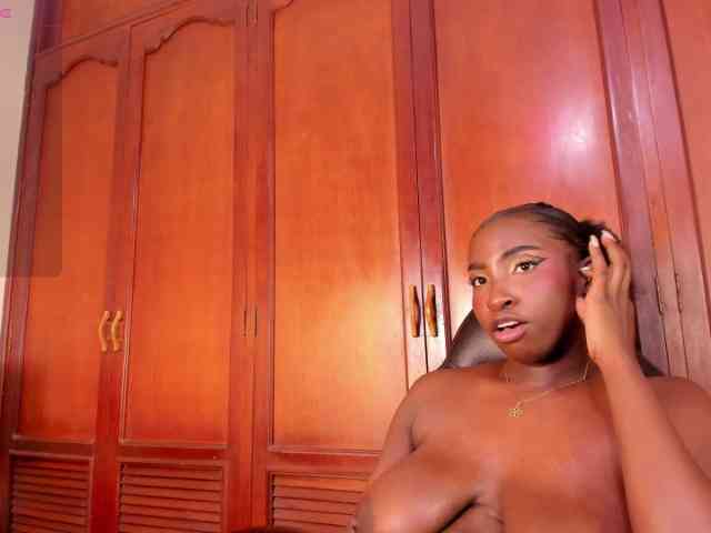 SaharaBailey webcam