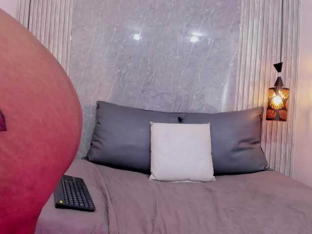 Charlotte-fuentes's BongaCams show and profile