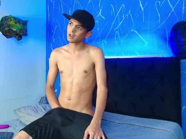 Mẫu này đang trực tiếp. LexterBlue