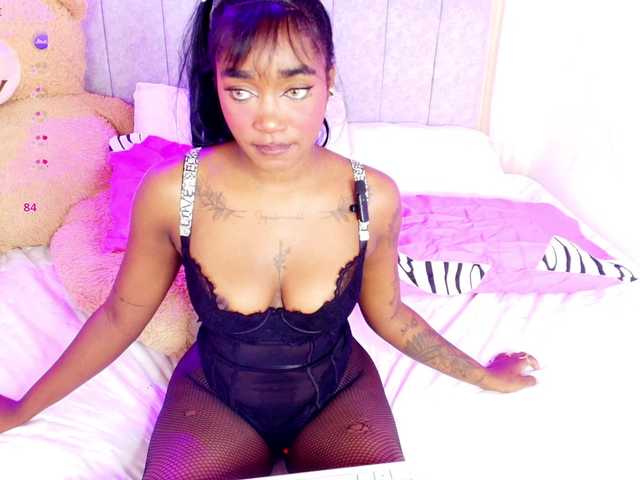 sweetmia-5 live cam on BongaCams