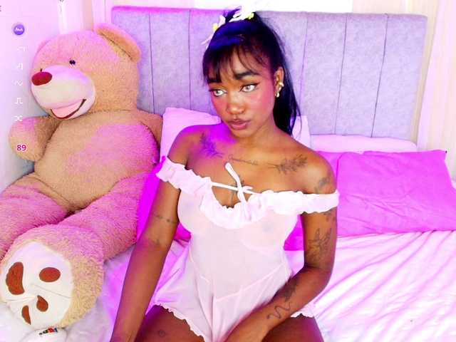 sweetmia-5 live cam on BongaCams