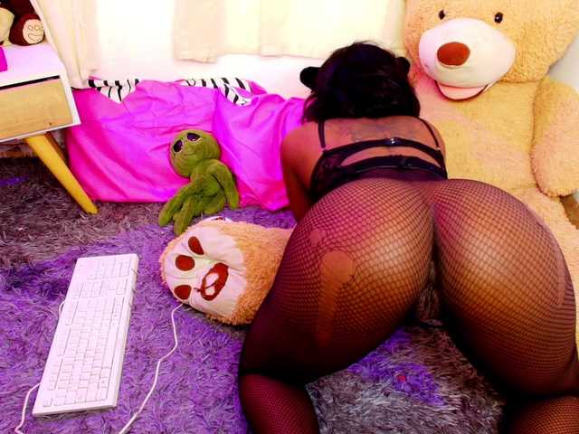 sweetmia-5 live cam on BongaCams