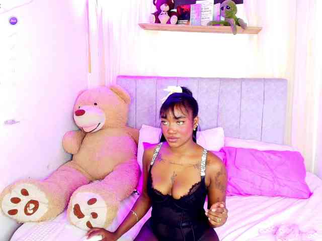 sweetmia-5 webcam