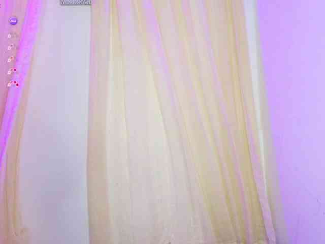 sweetmia-5 webcam