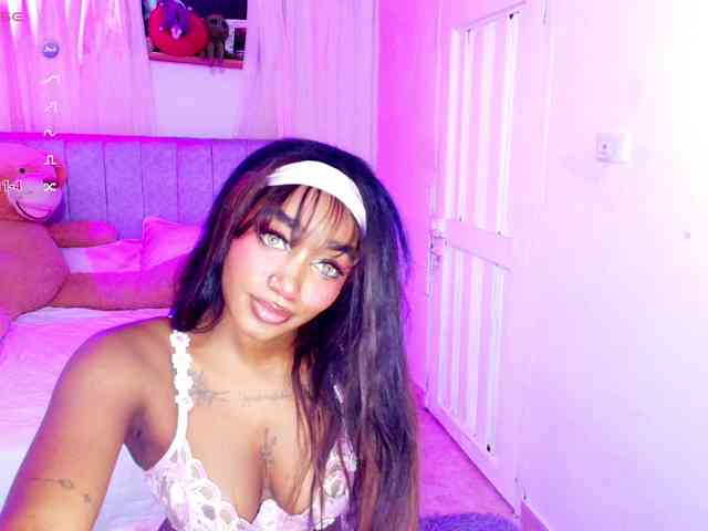 sweetmia-5 webcam