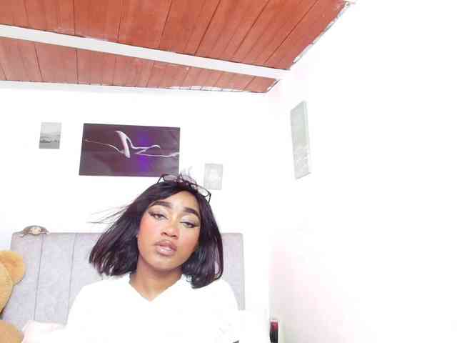 sweetmia-5 webcam