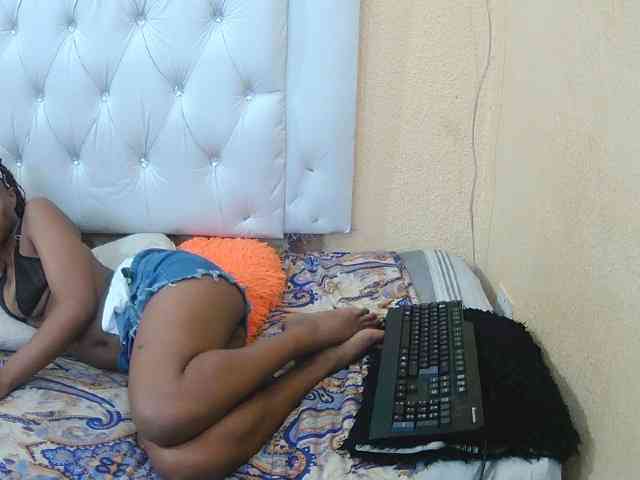 Henny02267 webcam