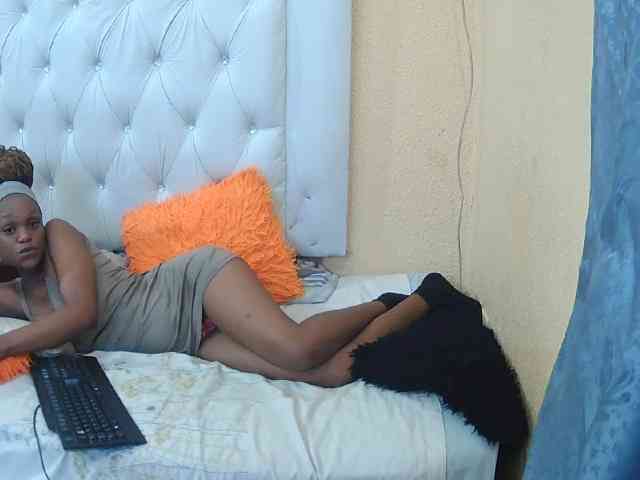 Henny02267 webcam