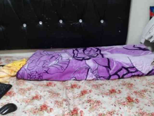 Henny02267 webcam